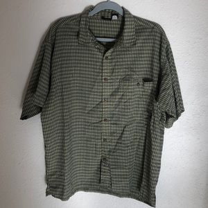 Patagonia plaid button down shirt